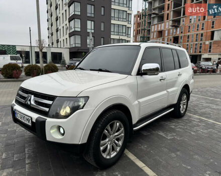 Белый Мицубиси Паджеро, объемом двигателя 2.97 л и пробегом 245 тыс. км за 8900 $, фото 1 на Automoto.ua
