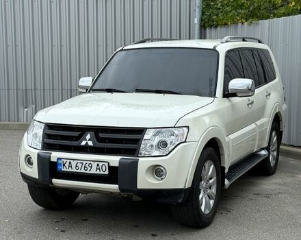 Білий Міцубісі Паджеро, об'ємом двигуна 3 л та пробігом 333 тис. км за 9200 $, фото 1 на Automoto.ua