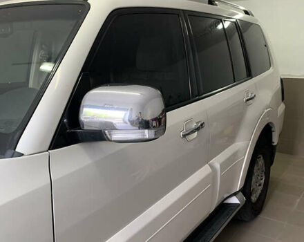 Белый Мицубиси Паджеро, объемом двигателя 2.97 л и пробегом 178 тыс. км за 11900 $, фото 1 на Automoto.ua