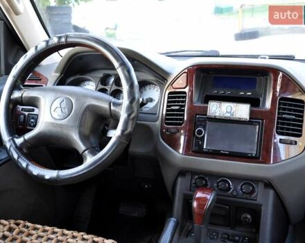 Бежевий Міцубісі Паджеро, об'ємом двигуна 3.83 л та пробігом 394 тис. км за 6200 $, фото 29 на Automoto.ua