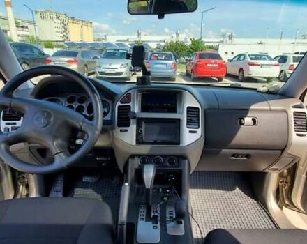 Бежевий Міцубісі Паджеро, об'ємом двигуна 2.97 л та пробігом 187 тис. км за 12900 $, фото 7 на Automoto.ua