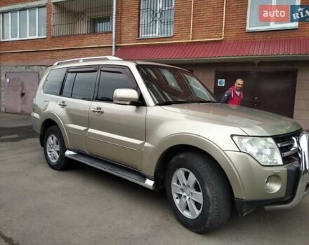 Бежевий Міцубісі Паджеро, об'ємом двигуна 3.2 л та пробігом 245 тис. км за 15300 $, фото 55 на Automoto.ua