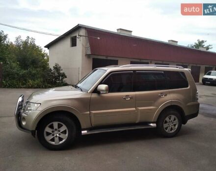 Бежевий Міцубісі Паджеро, об'ємом двигуна 3.2 л та пробігом 245 тис. км за 15300 $, фото 31 на Automoto.ua