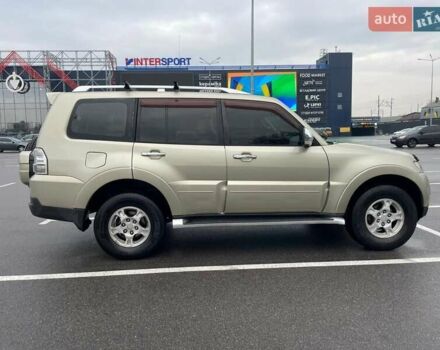 Міцубісі Паджеро 2007 у Києві на Automoto.ua Бежевий Міцубісі Паджеро, об'ємом двигуна 2.97 л та пробігом 259 тис. км за 11500 $, фото 7 на Automoto.ua