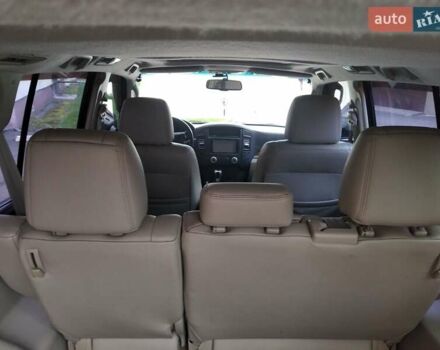 Бежевий Міцубісі Паджеро, об'ємом двигуна 3.2 л та пробігом 245 тис. км за 15300 $, фото 3 на Automoto.ua