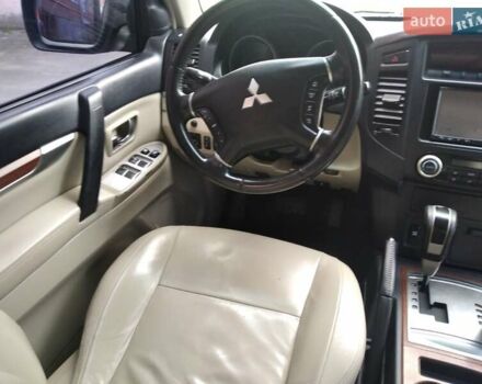 Бежевий Міцубісі Паджеро, об'ємом двигуна 3.2 л та пробігом 245 тис. км за 15300 $, фото 49 на Automoto.ua