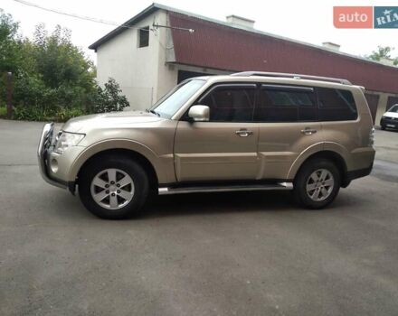Бежевий Міцубісі Паджеро, об'ємом двигуна 3.2 л та пробігом 245 тис. км за 15300 $, фото 66 на Automoto.ua
