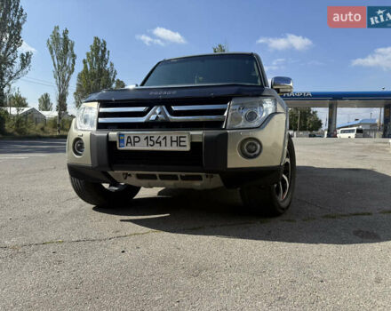 Бежевый Мицубиси Паджеро, объемом двигателя 2.97 л и пробегом 140 тыс. км за 12500 $, фото 1 на Automoto.ua