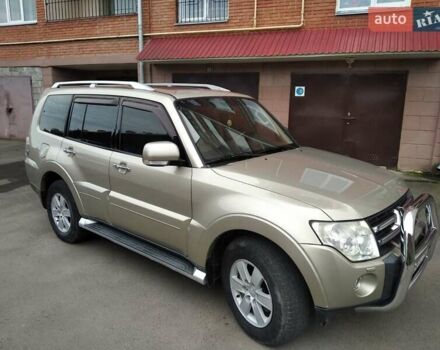 Бежевий Міцубісі Паджеро, об'ємом двигуна 3.2 л та пробігом 245 тис. км за 15300 $, фото 54 на Automoto.ua