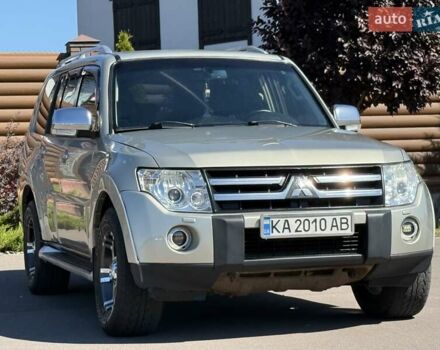 Бежевый Мицубиси Паджеро, объемом двигателя 3 л и пробегом 208 тыс. км за 10300 $, фото 12 на Automoto.ua