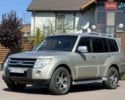 Бежевый Мицубиси Паджеро, объемом двигателя 3 л и пробегом 208 тыс. км за 10300 $, фото 10 на Automoto.ua