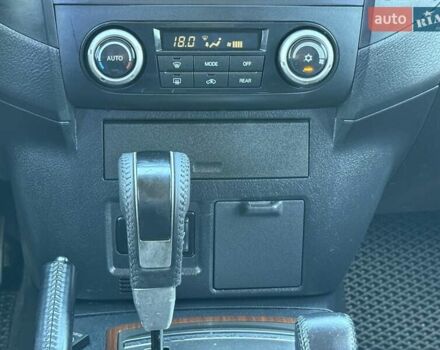 Бежевый Мицубиси Паджеро, объемом двигателя 3 л и пробегом 208 тыс. км за 10300 $, фото 77 на Automoto.ua