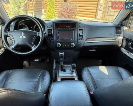 Бежевый Мицубиси Паджеро, объемом двигателя 3 л и пробегом 208 тыс. км за 10300 $, фото 73 на Automoto.ua