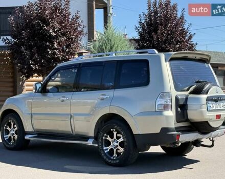 Бежевый Мицубиси Паджеро, объемом двигателя 3 л и пробегом 208 тыс. км за 10300 $, фото 23 на Automoto.ua