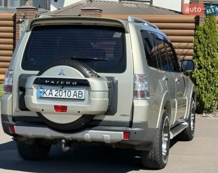 Бежевый Мицубиси Паджеро, объемом двигателя 3 л и пробегом 208 тыс. км за 10300 $, фото 37 на Automoto.ua