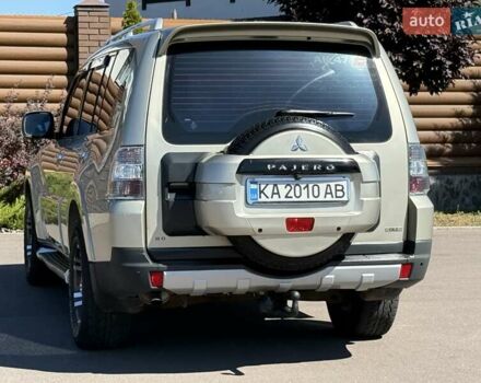 Бежевый Мицубиси Паджеро, объемом двигателя 3 л и пробегом 208 тыс. км за 10300 $, фото 32 на Automoto.ua
