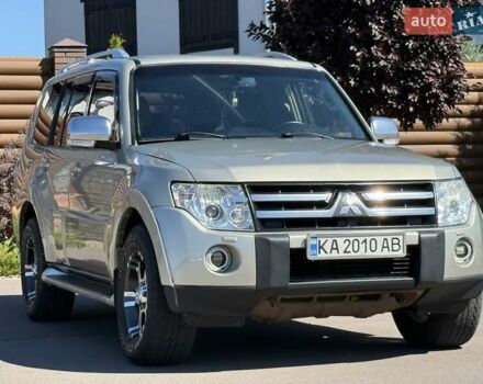 Бежевый Мицубиси Паджеро, объемом двигателя 3 л и пробегом 208 тыс. км за 10300 $, фото 13 на Automoto.ua