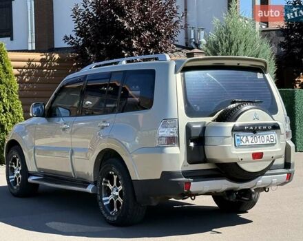 Бежевый Мицубиси Паджеро, объемом двигателя 3 л и пробегом 208 тыс. км за 10300 $, фото 26 на Automoto.ua