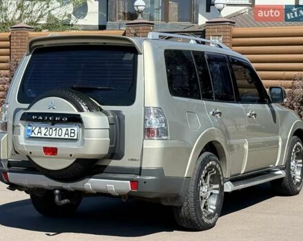 Бежевый Мицубиси Паджеро, объемом двигателя 3 л и пробегом 208 тыс. км за 10300 $, фото 42 на Automoto.ua