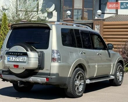 Бежевый Мицубиси Паджеро, объемом двигателя 3 л и пробегом 208 тыс. км за 10300 $, фото 44 на Automoto.ua