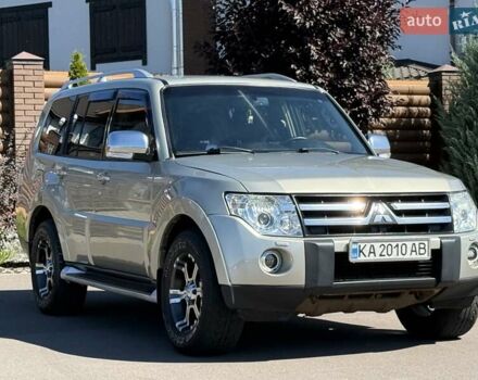 Бежевый Мицубиси Паджеро, объемом двигателя 3 л и пробегом 208 тыс. км за 10300 $, фото 16 на Automoto.ua