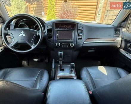 Бежевый Мицубиси Паджеро, объемом двигателя 3 л и пробегом 208 тыс. км за 10300 $, фото 74 на Automoto.ua