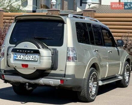 Бежевый Мицубиси Паджеро, объемом двигателя 3 л и пробегом 208 тыс. км за 10300 $, фото 41 на Automoto.ua