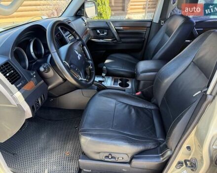 Бежевый Мицубиси Паджеро, объемом двигателя 3 л и пробегом 208 тыс. км за 10300 $, фото 50 на Automoto.ua