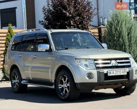 Бежевый Мицубиси Паджеро, объемом двигателя 3 л и пробегом 208 тыс. км за 10300 $, фото 19 на Automoto.ua