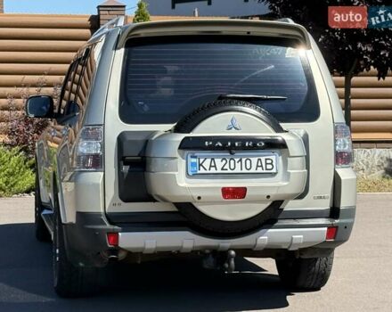 Бежевый Мицубиси Паджеро, объемом двигателя 3 л и пробегом 208 тыс. км за 10300 $, фото 33 на Automoto.ua