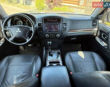 Бежевый Мицубиси Паджеро, объемом двигателя 3 л и пробегом 208 тыс. км за 10300 $, фото 70 на Automoto.ua