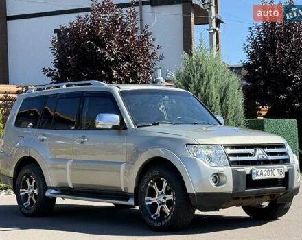 Бежевый Мицубиси Паджеро, объемом двигателя 3 л и пробегом 208 тыс. км за 10300 $, фото 22 на Automoto.ua