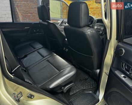 Бежевый Мицубиси Паджеро, объемом двигателя 2.97 л и пробегом 160 тыс. км за 12150 $, фото 12 на Automoto.ua