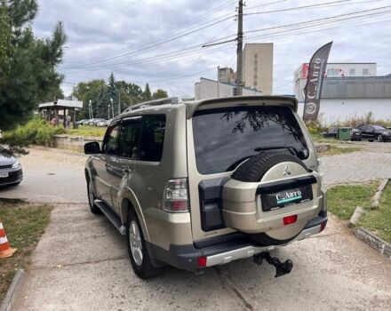 Бежевий Міцубісі Паджеро, об'ємом двигуна 3 л та пробігом 175 тис. км за 14200 $, фото 6 на Automoto.ua