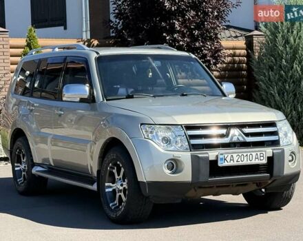 Бежевый Мицубиси Паджеро, объемом двигателя 3 л и пробегом 208 тыс. км за 10300 $, фото 17 на Automoto.ua