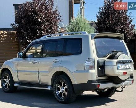 Бежевый Мицубиси Паджеро, объемом двигателя 3 л и пробегом 208 тыс. км за 10300 $, фото 24 на Automoto.ua