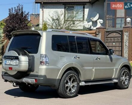 Бежевый Мицубиси Паджеро, объемом двигателя 3 л и пробегом 208 тыс. км за 10300 $, фото 48 на Automoto.ua