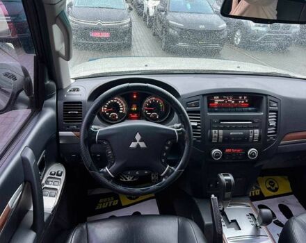 Бежевый Мицубиси Паджеро, объемом двигателя 3.2 л и пробегом 146 тыс. км за 19200 $, фото 11 на Automoto.ua