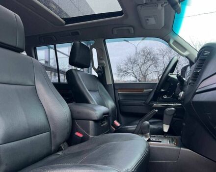 Бежевый Мицубиси Паджеро, объемом двигателя 3.2 л и пробегом 146 тыс. км за 19200 $, фото 20 на Automoto.ua