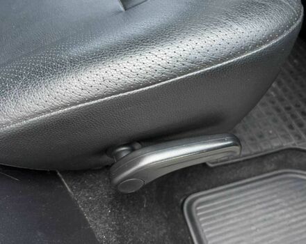 Бежевый Мицубиси Паджеро, объемом двигателя 3.2 л и пробегом 146 тыс. км за 19200 $, фото 19 на Automoto.ua