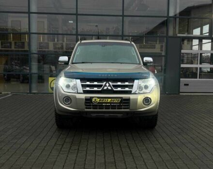 Бежевый Мицубиси Паджеро, объемом двигателя 3.2 л и пробегом 146 тыс. км за 19200 $, фото 1 на Automoto.ua