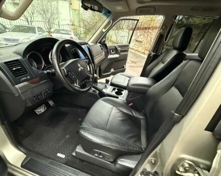 Бежевый Мицубиси Паджеро, объемом двигателя 3.2 л и пробегом 189 тыс. км за 18500 $, фото 21 на Automoto.ua