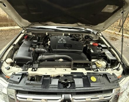 Бежевый Мицубиси Паджеро, объемом двигателя 3.2 л и пробегом 189 тыс. км за 18500 $, фото 16 на Automoto.ua