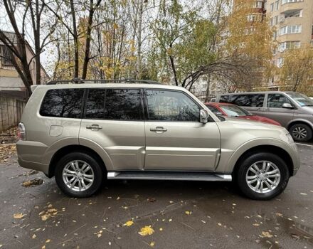 Бежевый Мицубиси Паджеро, объемом двигателя 3.2 л и пробегом 189 тыс. км за 18500 $, фото 5 на Automoto.ua