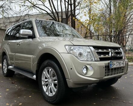 Бежевый Мицубиси Паджеро, объемом двигателя 3.2 л и пробегом 189 тыс. км за 18500 $, фото 2 на Automoto.ua