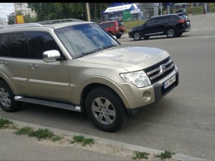 Мицубиси Паджеро 2007 в Славянске на Automoto.ua Бежевый Мицубиси Паджеро, объемом двигателя 3 л и пробегом 225 тыс. км за 9658 $, фото 1 на Automoto.ua