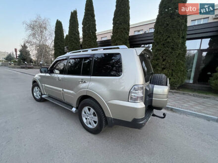Мицубиси Паджеро 2008 в Красноград на Automoto.ua Бежевый Мицубиси Паджеро, объемом двигателя 3 л и пробегом 240 тыс. км за 12500 $, фото 1 на Automoto.ua