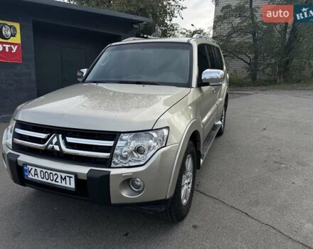 Бежевый Мицубиси Паджеро, объемом двигателя 2.97 л и пробегом 160 тыс. км за 12150 $, фото 1 на Automoto.ua