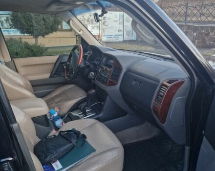 Чорний Міцубісі Паджеро, об'ємом двигуна 3 л та пробігом 310 тис. км за 6800 $, фото 7 на Automoto.ua