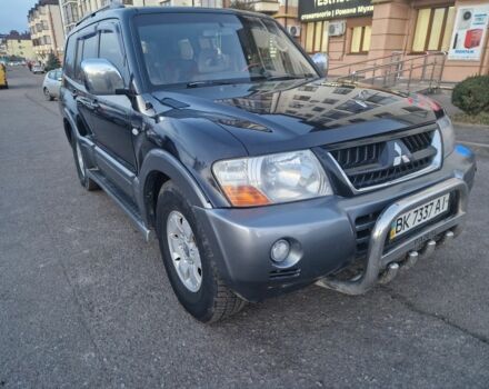 Чорний Міцубісі Паджеро, об'ємом двигуна 3 л та пробігом 310 тис. км за 6800 $, фото 3 на Automoto.ua